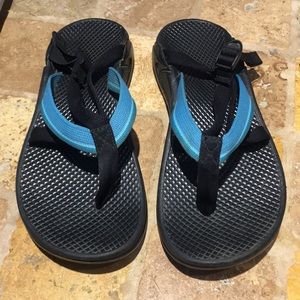 Chaco Sandals size 7.5 blue and black